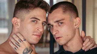 Theo Brady fodendo novinho gostoso Trevor Brooks