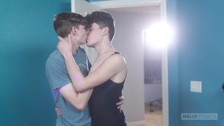 Tight Twink – Silas Brooks e Cameron Moore