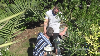 Dimitri de Bordeaux fodeu em um jardim exibido por Apolo Adrii
