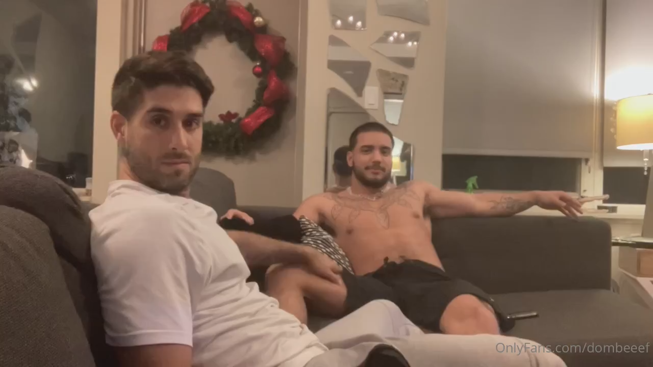 David Christian esporrando o brasileiro Diego Sans - Viadinho - Gay Amador  | Sexo Gay | Porno Gay