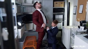 Low Toner: Derek Bolt fode Gabriel Cross