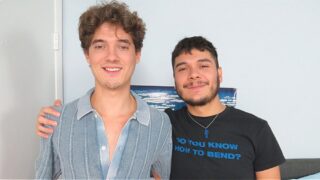 Buraco peludo esticado por um twink de pau grande – Max Demonte, Andy Adler