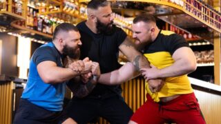 Carne de bar – PJ Knox, Alex Marte and Kinkoer